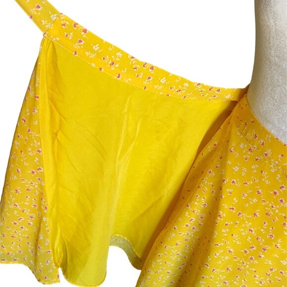 Forever 21 Floral. Flowy Mini Wrap Skirt-Yellow-Size Small-GUC - Picture 5 of 8